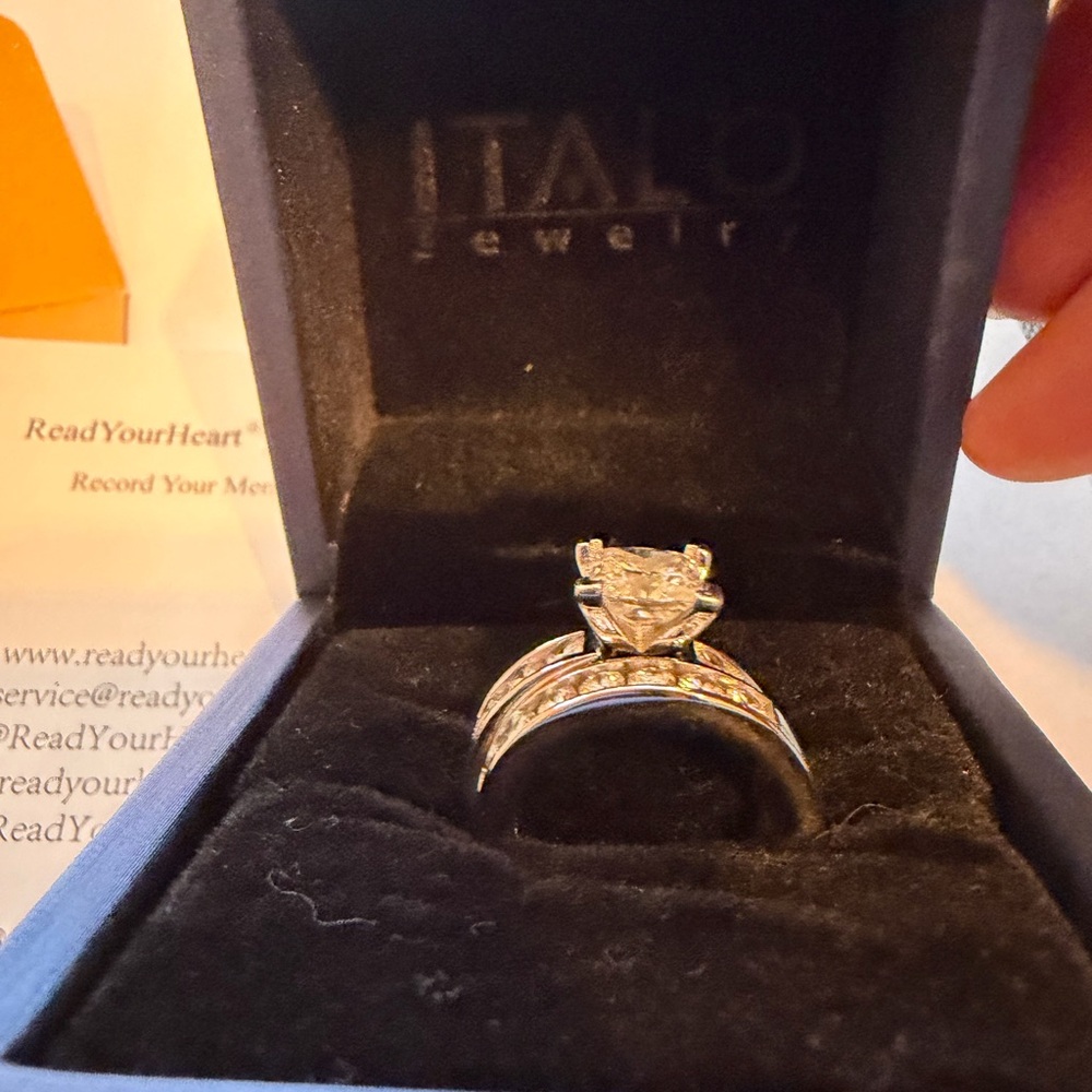 Elegant Silver Ring Set - Picture 11 of 16